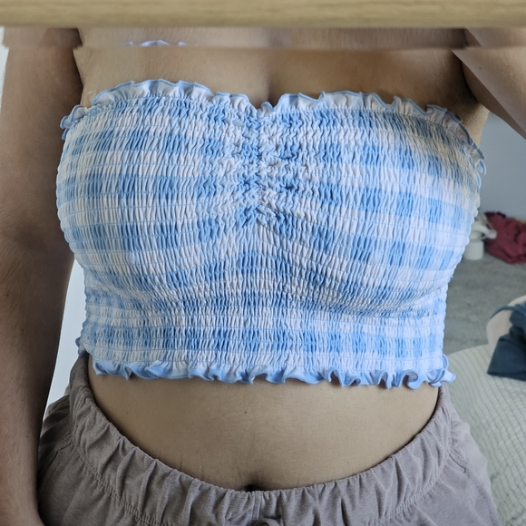 Gingham Ruched Tube Top . Large - Picture 7 of 8